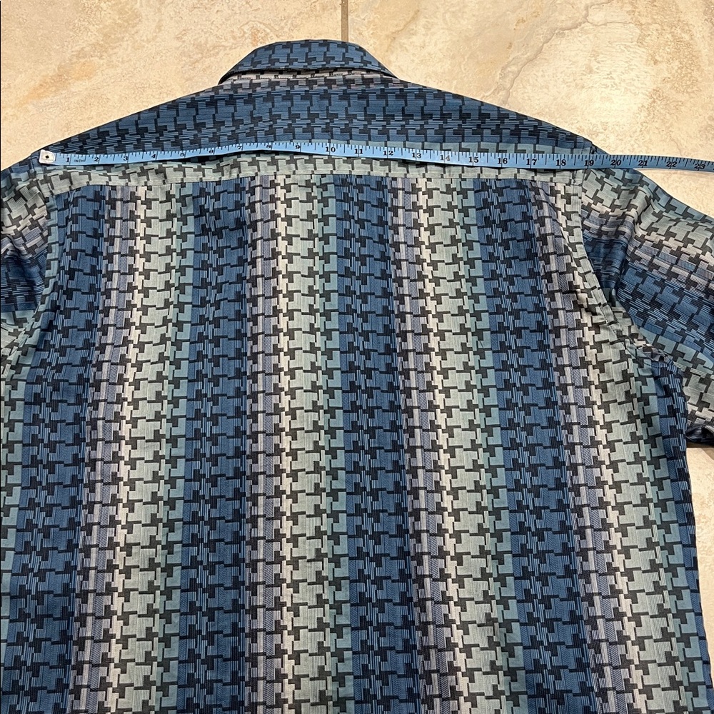 Robert Graham Geometric Button Down Shirt, M - Picture 10 of 11